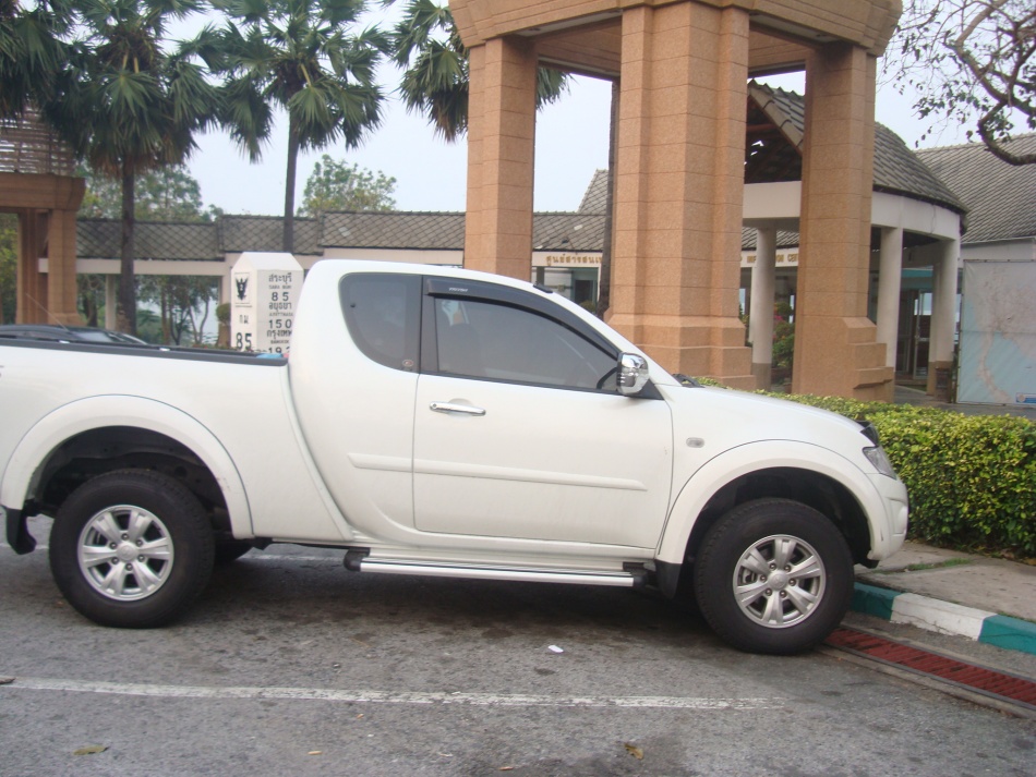 ชื่อ:  DSC02572.jpg
ครั้ง: 822
ขนาด:  249.1 กิโลไบต์