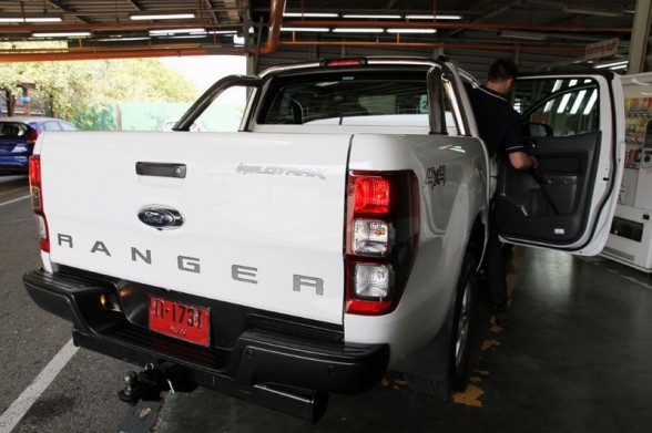 ชื่อ:  2012-Ford-Ranger-588x391.jpg
ครั้ง: 18668
ขนาด:  59.0 กิโลไบต์