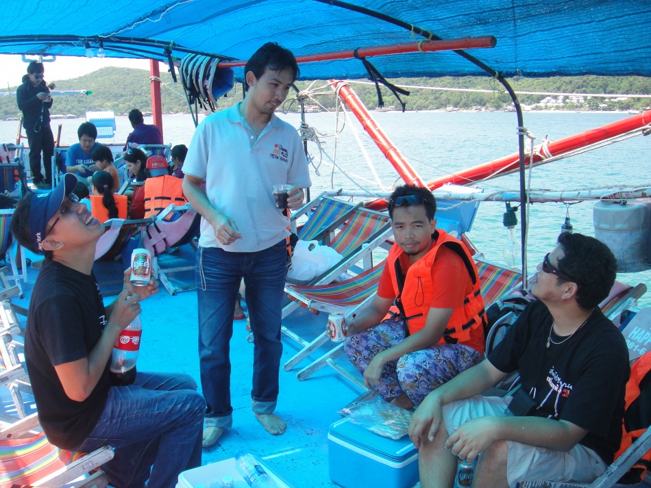 ชื่อ:  DSC02250.jpg
ครั้ง: 464
ขนาด:  329.8 กิโลไบต์