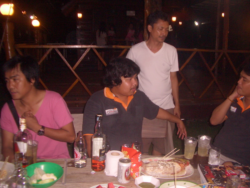 ชื่อ:  CIMG0091-1.jpg
ครั้ง: 144
ขนาด:  208.9 กิโลไบต์