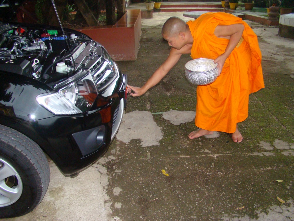 ชื่อ:  DSC00440.jpg
ครั้ง: 728
ขนาด:  292.3 กิโลไบต์