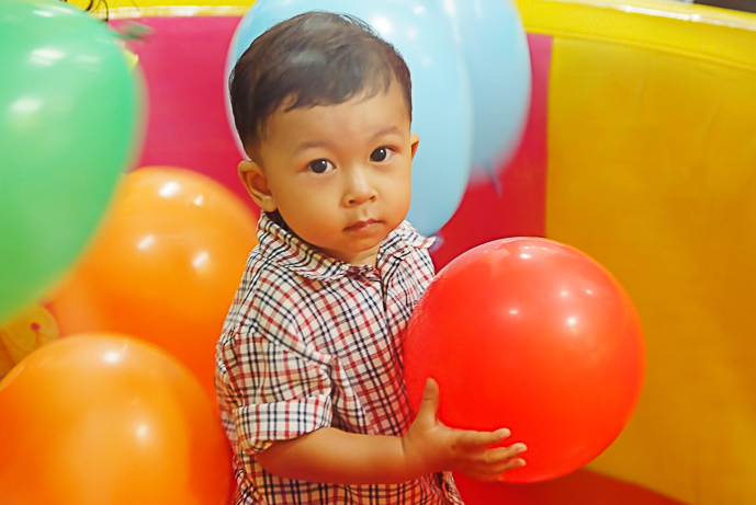 ชื่อ:  2011_0501ZooKorat0291.jpg
ครั้ง: 334
ขนาด:  252.8 กิโลไบต์