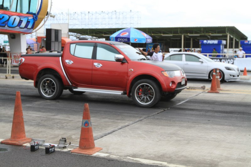 ชื่อ:  IMG_0219 [800x600].jpg
ครั้ง: 500
ขนาด:  80.7 กิโลไบต์