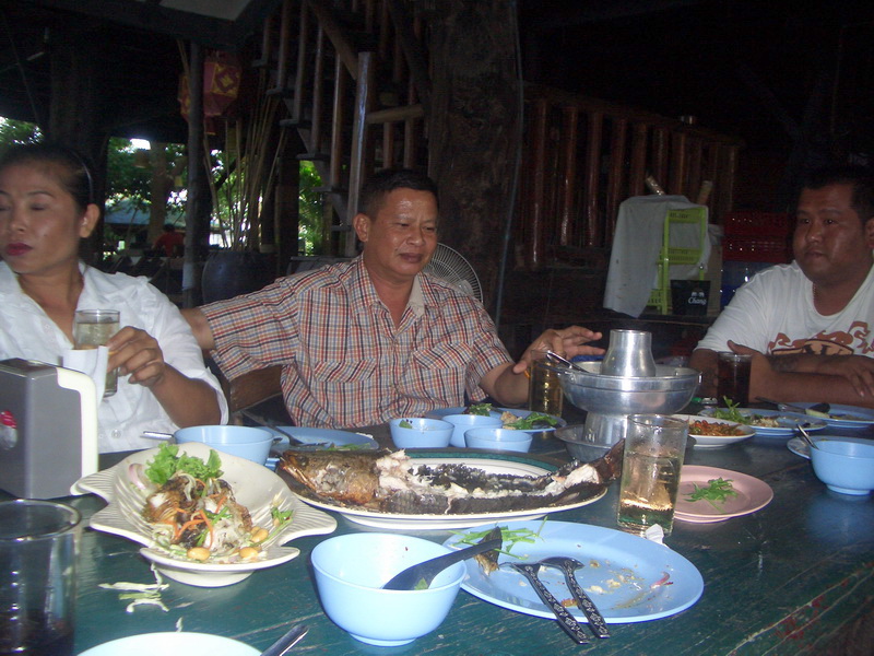 ชื่อ:  CIMG0097-1.jpg
ครั้ง: 199
ขนาด:  229.2 กิโลไบต์