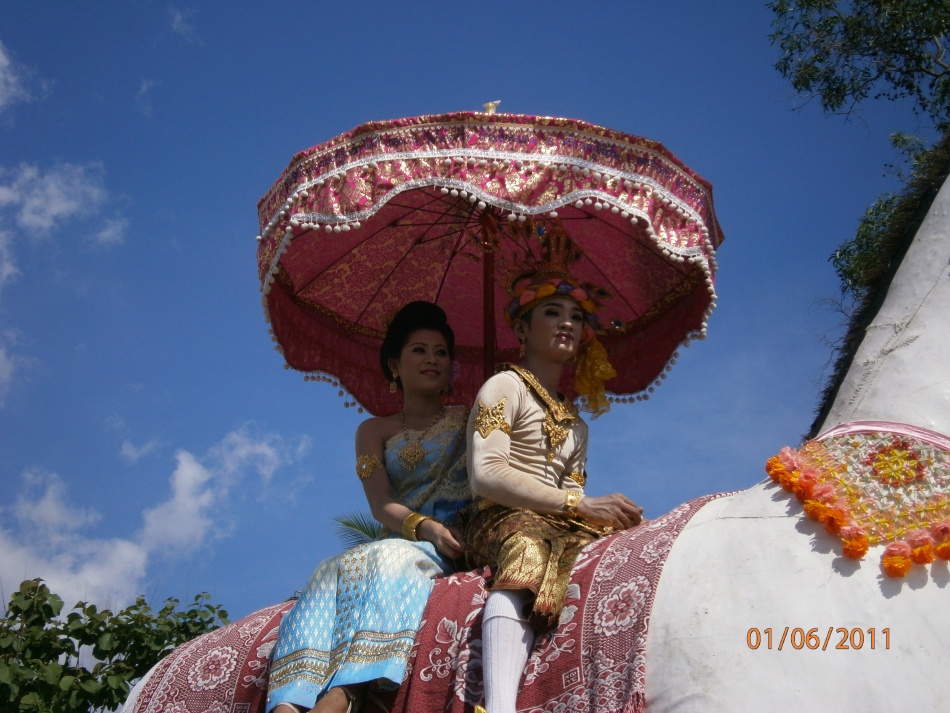 ชื่อ:  P6010176.jpg
ครั้ง: 299
ขนาด:  245.5 กิโลไบต์