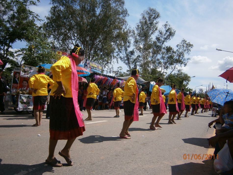 ชื่อ:  P6010159.jpg
ครั้ง: 287
ขนาด:  336.7 กิโลไบต์