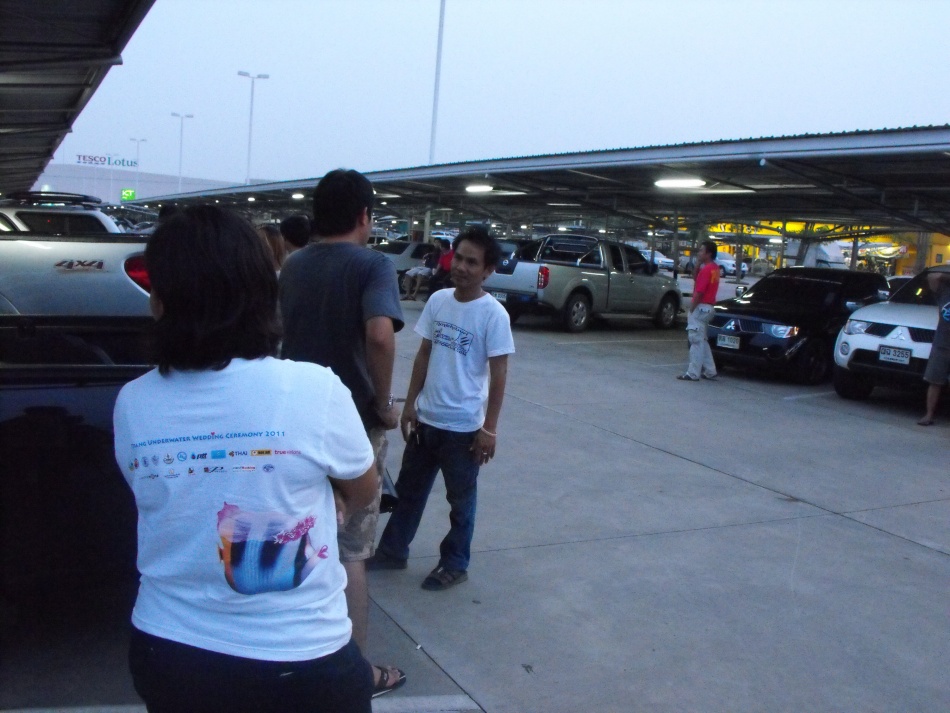 ชื่อ:  DSCF4935.jpg
ครั้ง: 284
ขนาด:  206.2 กิโลไบต์