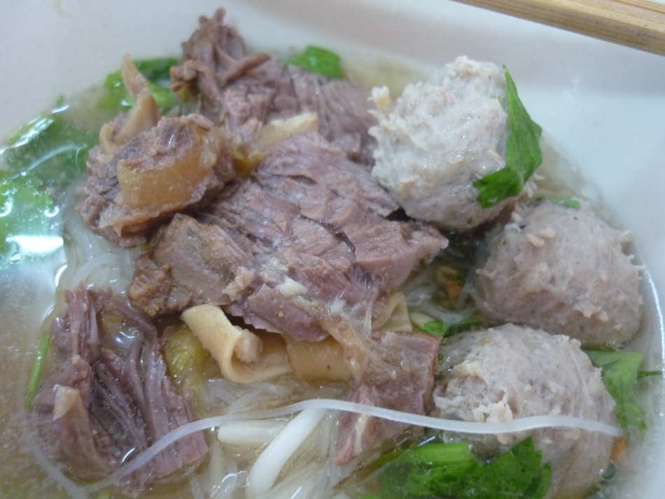 ชื่อ:  P1040106.jpg
ครั้ง: 2097
ขนาด:  190.4 กิโลไบต์