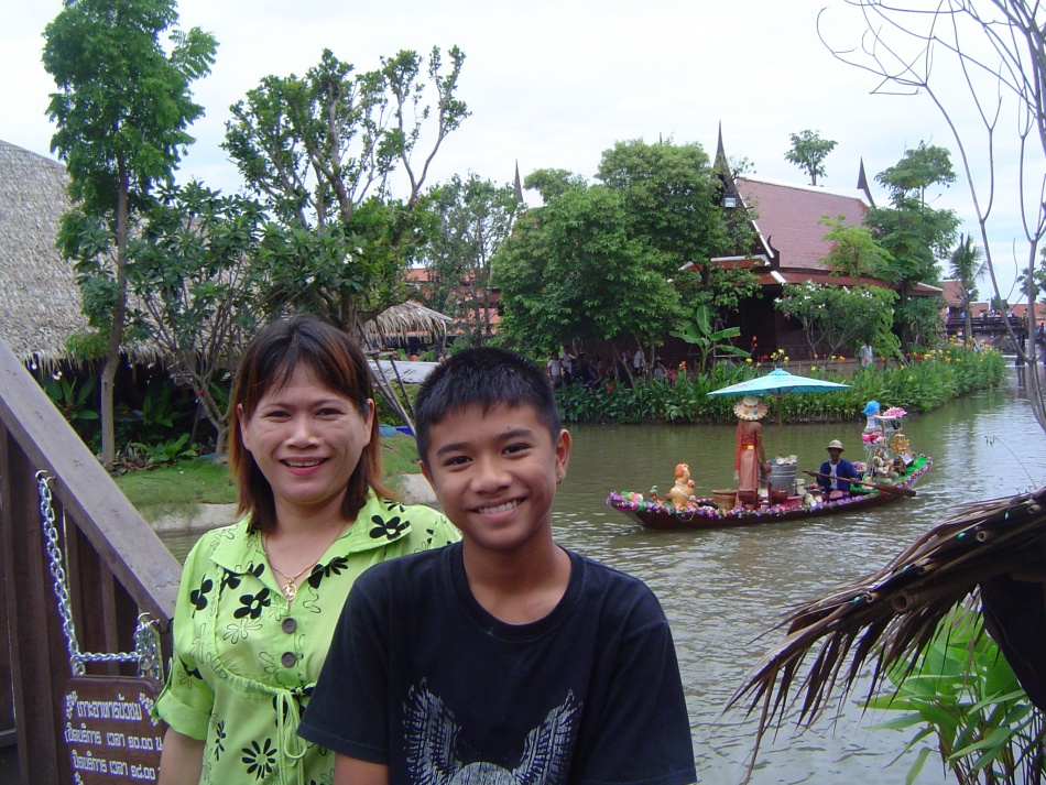 ชื่อ:  Picture 024.jpg
ครั้ง: 265
ขนาด:  338.3 กิโลไบต์