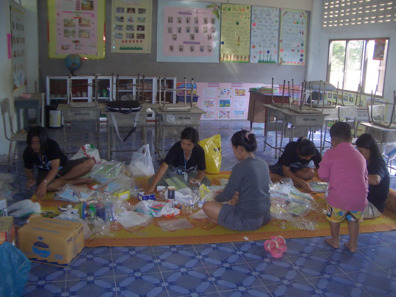 ชื่อ:  CIMG0306-1.jpg
ครั้ง: 262
ขนาด:  222.6 กิโลไบต์