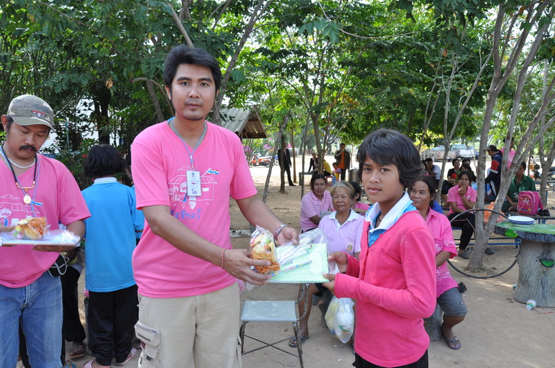 ชื่อ:  DSC_0681-1.jpg
ครั้ง: 213
ขนาด:  280.0 กิโลไบต์