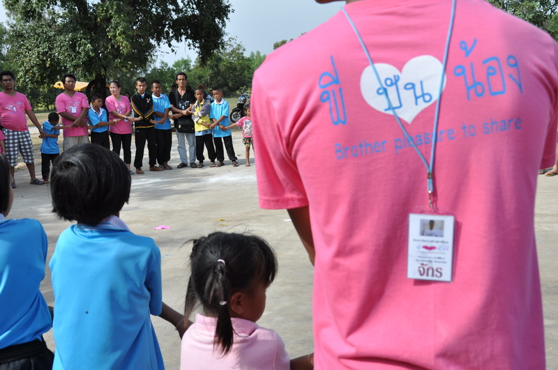 ชื่อ:  DSC_0725-1.jpg
ครั้ง: 226
ขนาด:  197.0 กิโลไบต์