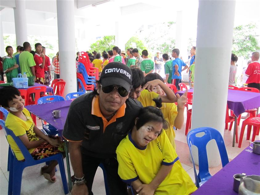 ชื่อ:  IMG_2298.JPG
ครั้ง: 300
ขนาด:  90.5 กิโลไบต์