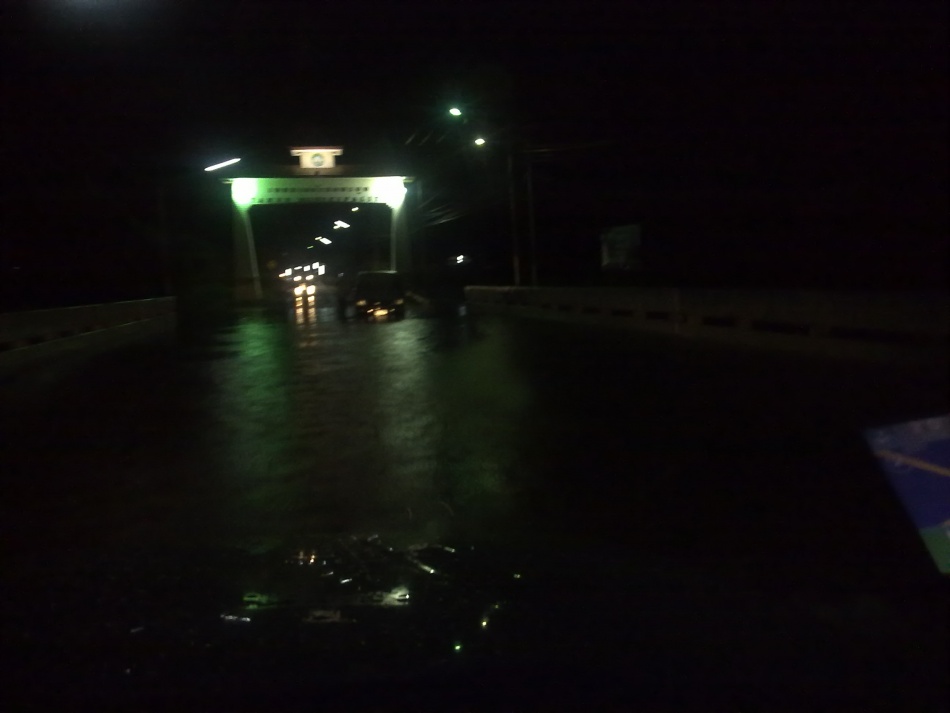 ชื่อ:  20110926120.jpg
ครั้ง: 529
ขนาด:  84.8 กิโลไบต์