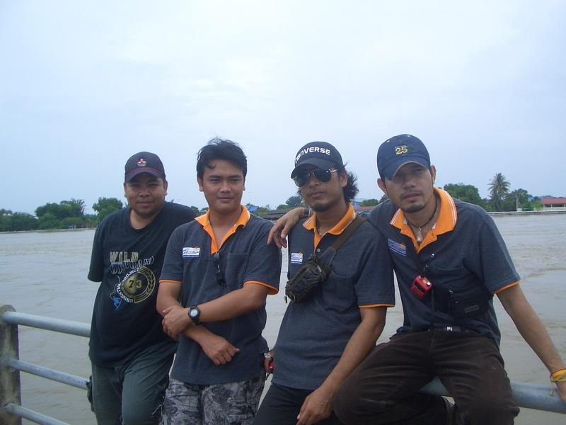 ชื่อ:  CIMG0090-1.jpg
ครั้ง: 148
ขนาด:  102.5 กิโลไบต์