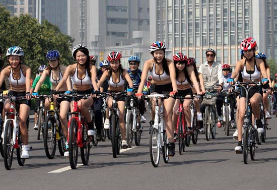 ชื่อ:  China Car FreeDay (6).jpg
ครั้ง: 1715
ขนาด:  85.4 กิโลไบต์