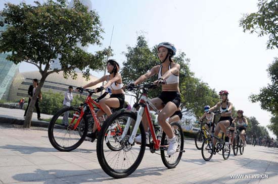 ชื่อ:  China Car FreeDay (4).jpg
ครั้ง: 1638
ขนาด:  76.9 กิโลไบต์