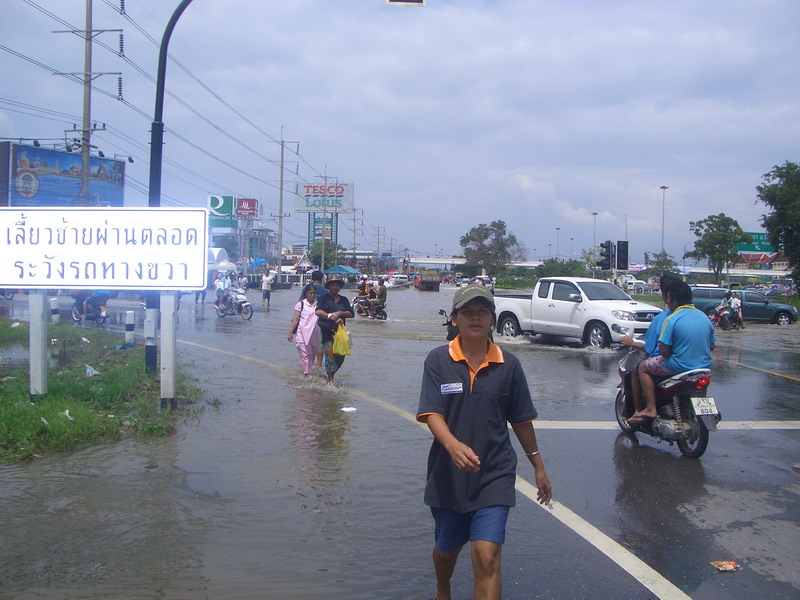 ชื่อ:  CIMG0038-1.jpg
ครั้ง: 528
ขนาด:  139.1 กิโลไบต์