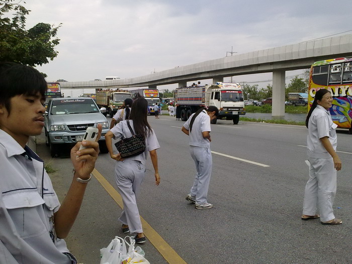 ชื่อ:  201120111458.jpg
ครั้ง: 215
ขนาด:  124.8 กิโลไบต์