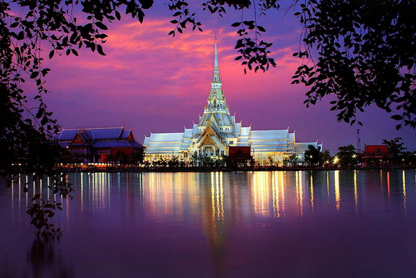 ชื่อ:  1210255211441.jpg
ครั้ง: 620
ขนาด:  88.0 กิโลไบต์
