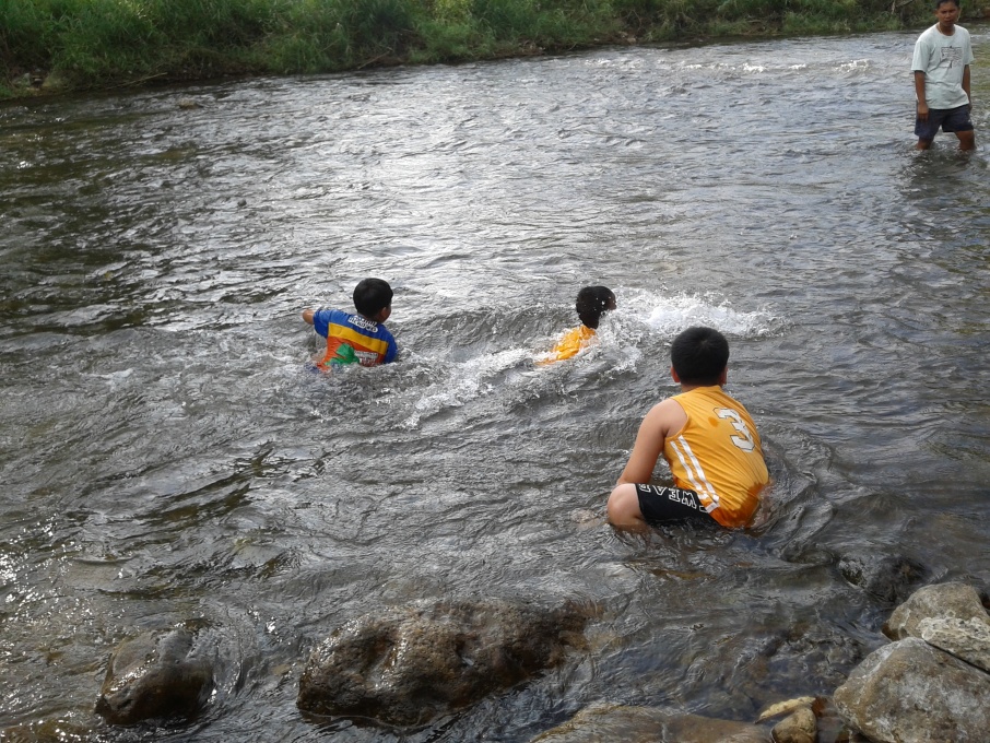ชื่อ:  2011-11-06 15.42.59.jpg
ครั้ง: 415
ขนาด:  343.9 กิโลไบต์