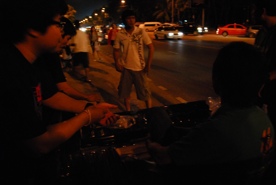 ชื่อ:  DSC_0107.jpg
ครั้ง: 187
ขนาด:  126.2 กิโลไบต์