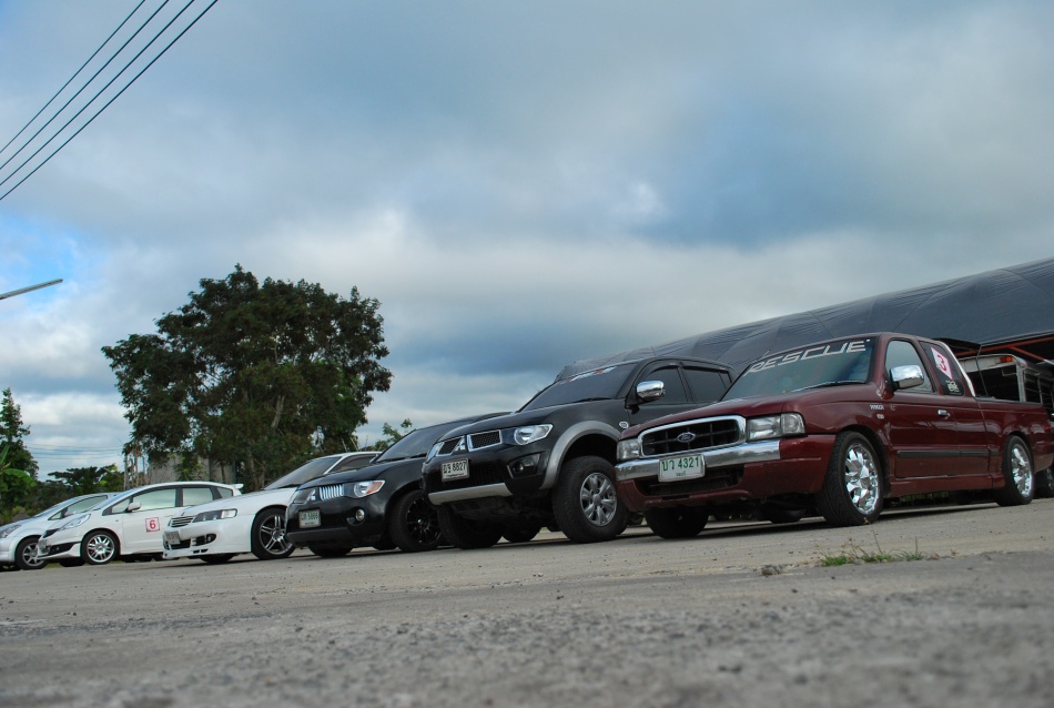 ชื่อ:  DSC_0439.jpg
ครั้ง: 724
ขนาด:  172.0 กิโลไบต์