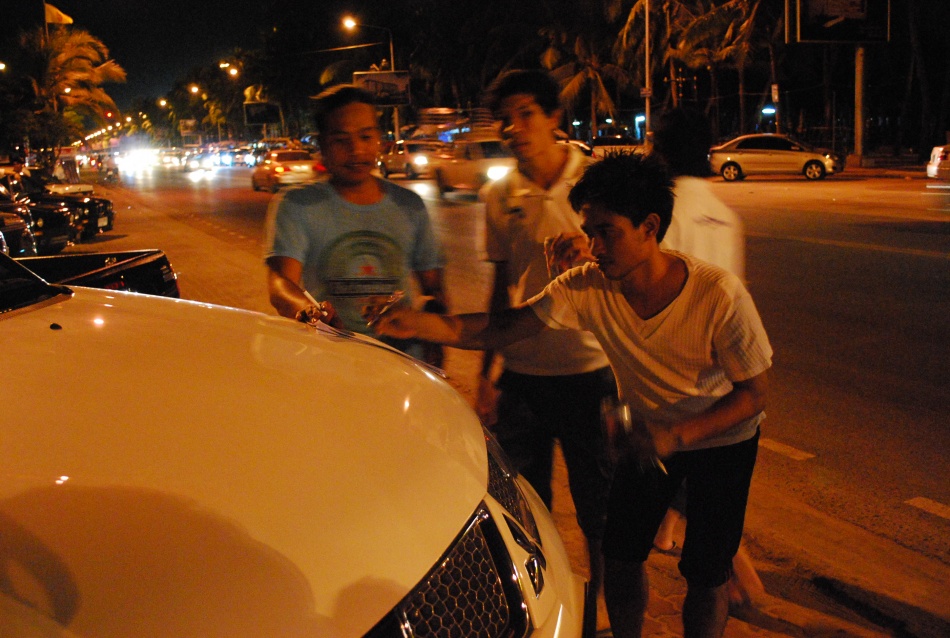 ชื่อ:  DSC_0456.jpg
ครั้ง: 196
ขนาด:  227.2 กิโลไบต์