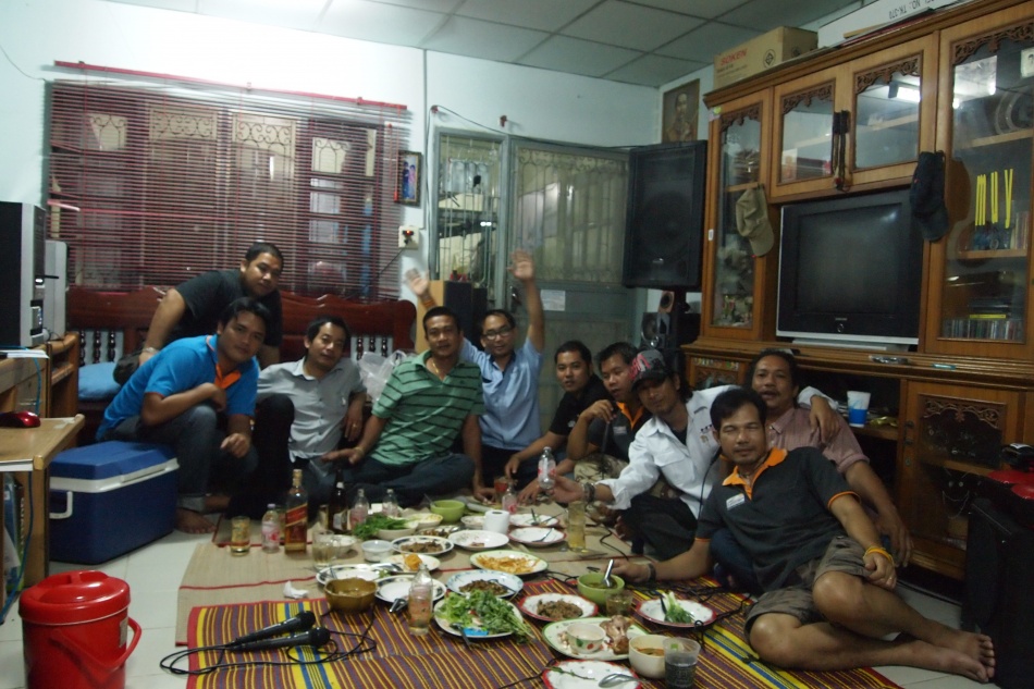 ชื่อ:  PC282144.jpg
ครั้ง: 236
ขนาด:  232.6 กิโลไบต์