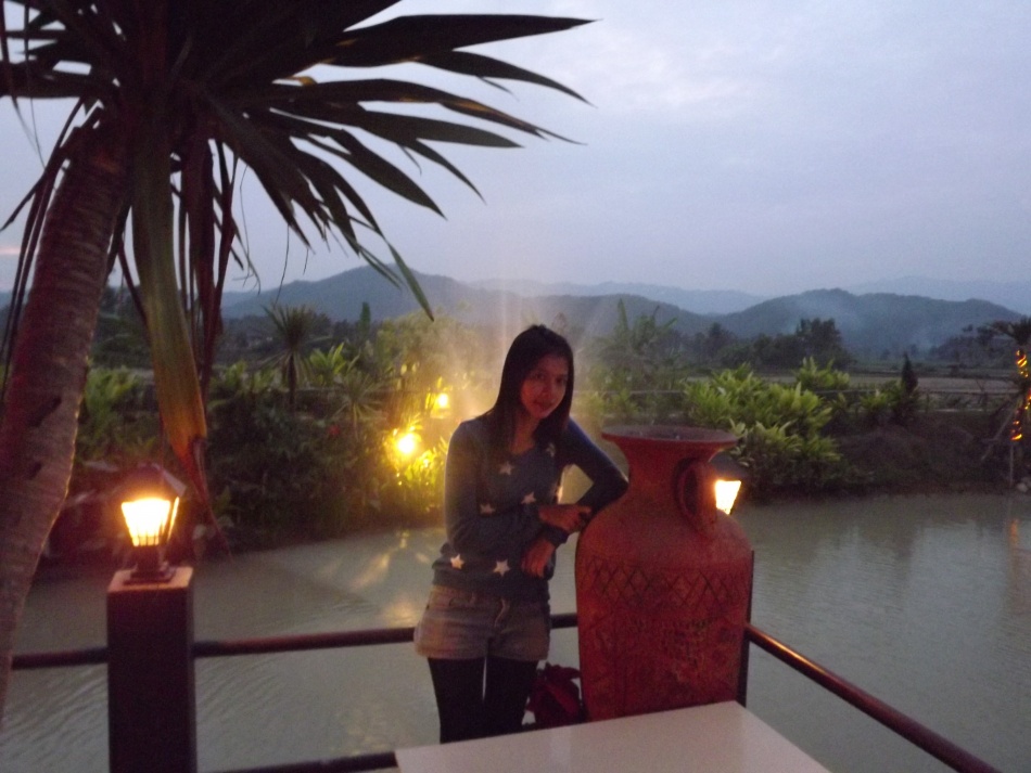 ชื่อ:  DSCF0667.jpg
ครั้ง: 182
ขนาด:  184.4 กิโลไบต์