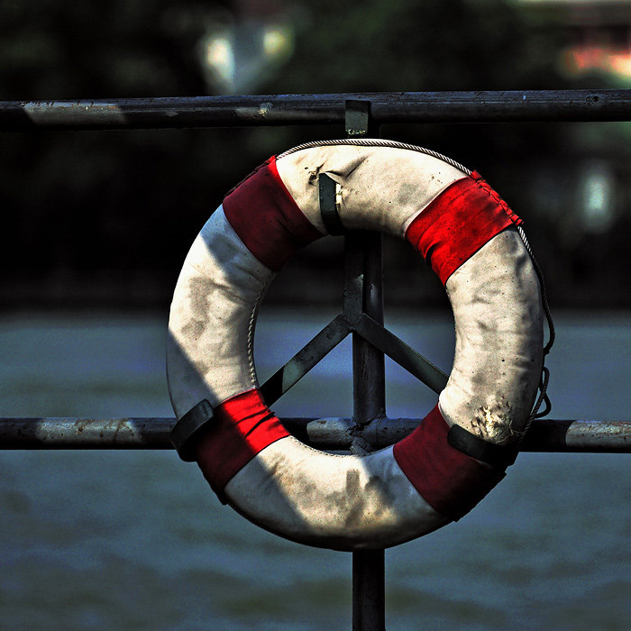 ชื่อ:  Lifebuoy.jpg
ครั้ง: 439
ขนาด:  188.3 กิโลไบต์