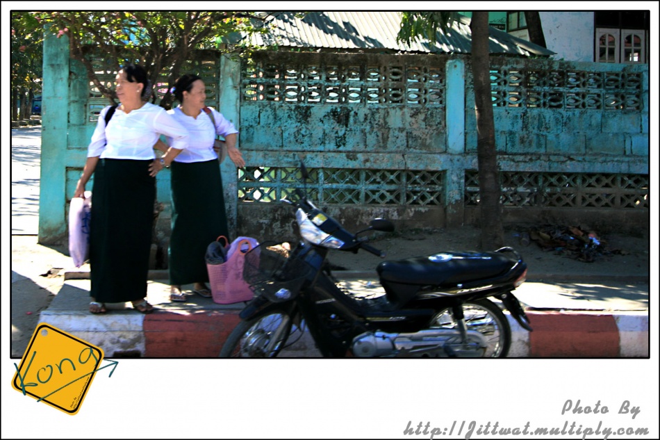 ชื่อ:  Life001.jpg
ครั้ง: 424
ขนาด:  246.5 กิโลไบต์