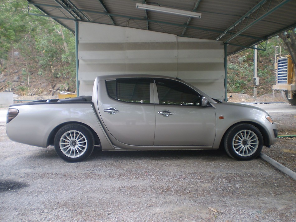 ชื่อ:  P4190541.jpg
ครั้ง: 656
ขนาด:  168.8 กิโลไบต์