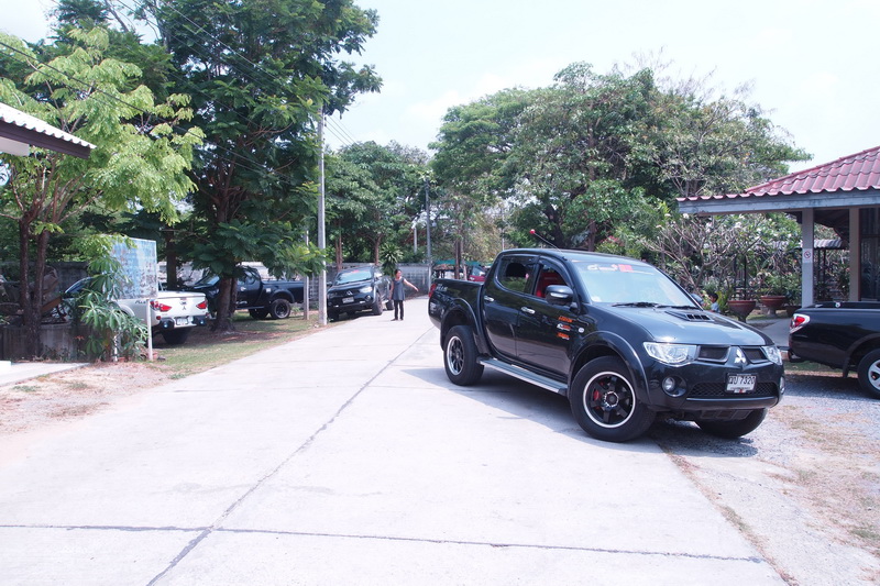 ชื่อ:  P3033102-1.jpg
ครั้ง: 165
ขนาด:  218.3 กิโลไบต์