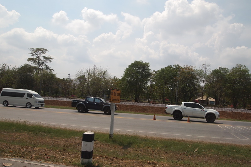 ชื่อ:  P3033124-1.jpg
ครั้ง: 170
ขนาด:  161.5 กิโลไบต์