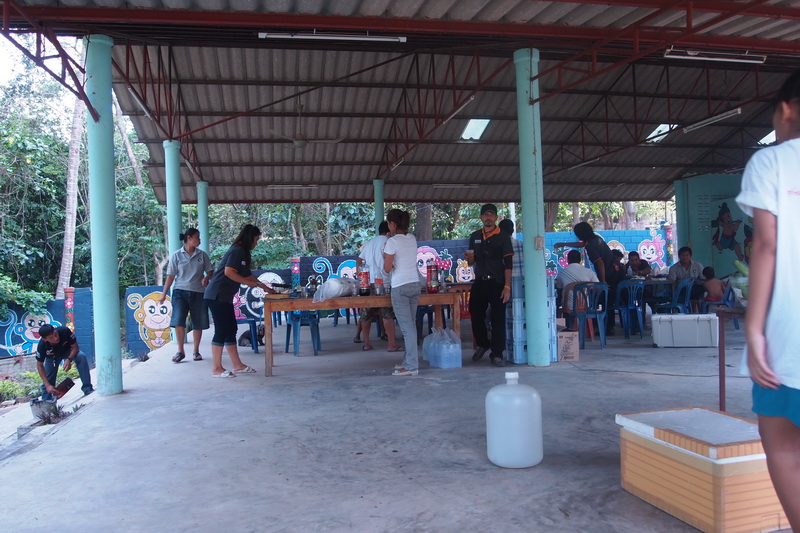 ชื่อ:  P3033242-1.jpg
ครั้ง: 150
ขนาด:  199.2 กิโลไบต์