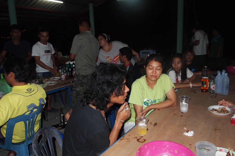 ชื่อ:  P3033338-1.jpg
ครั้ง: 161
ขนาด:  151.8 กิโลไบต์