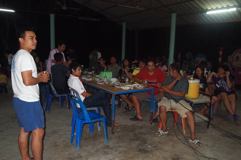 ชื่อ:  P3033350-1.jpg
ครั้ง: 151
ขนาด:  157.0 กิโลไบต์