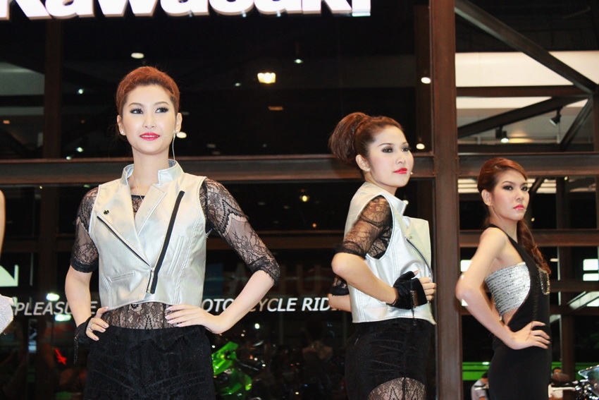 ชื่อ:  IMG_1107.JPG
ครั้ง: 536
ขนาด:  170.2 กิโลไบต์