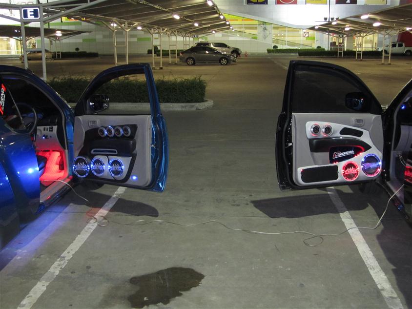 ชื่อ:  IMG_2884.JPG
ครั้ง: 237
ขนาด:  84.5 กิโลไบต์