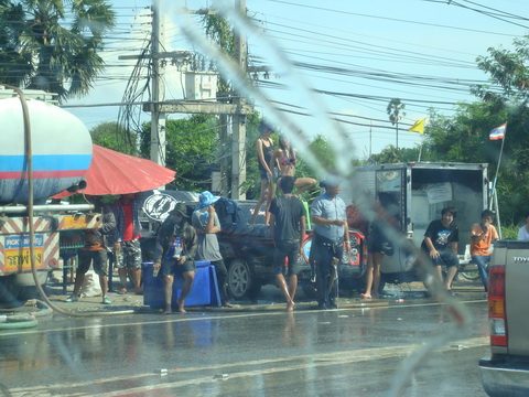 ชื่อ:  DSC03825_resize.JPG
ครั้ง: 817
ขนาด:  104.5 กิโลไบต์