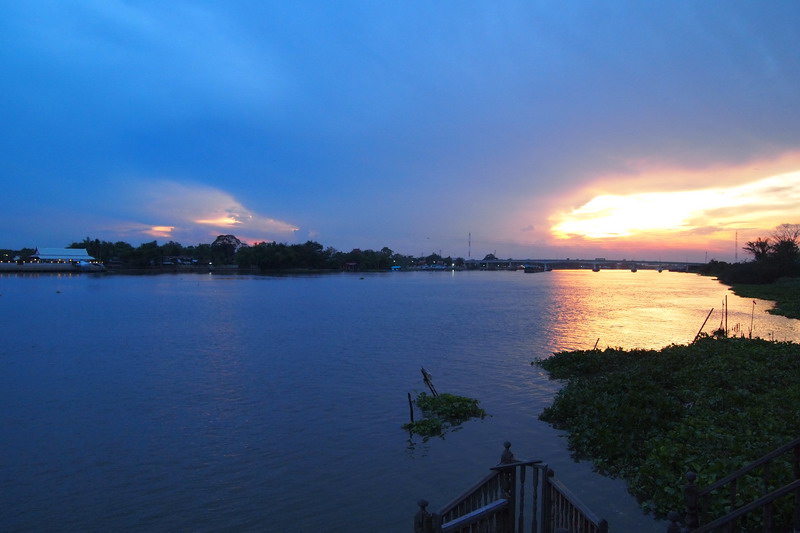ชื่อ:  P4164826-1.jpg
ครั้ง: 858
ขนาด:  91.8 กิโลไบต์