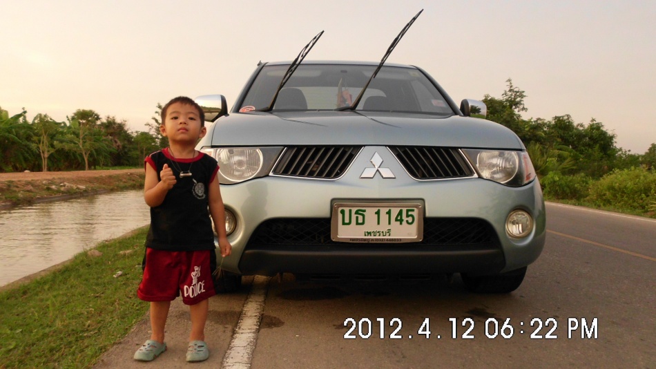 ชื่อ:  SANY1106.jpg
ครั้ง: 1744
ขนาด:  162.1 กิโลไบต์