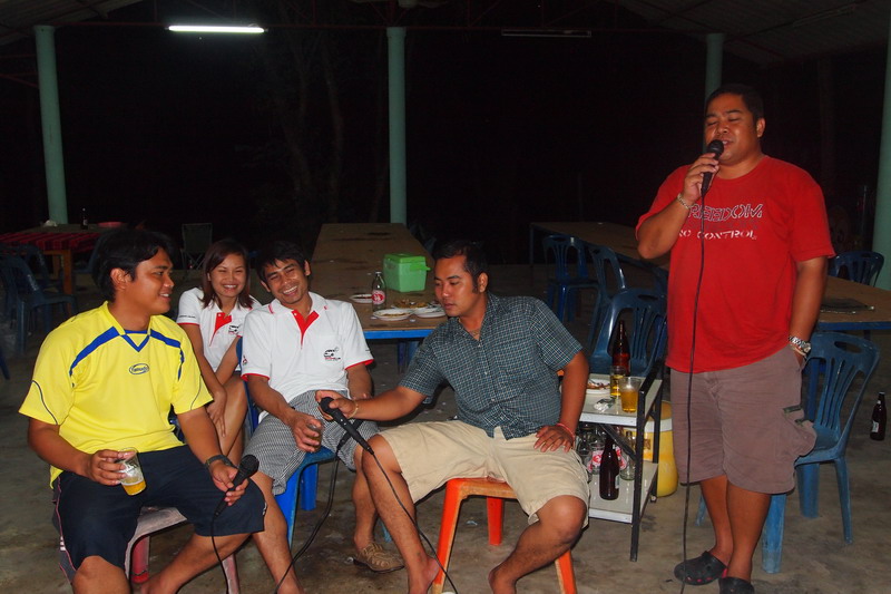 ชื่อ:  P3043363-1.jpg
ครั้ง: 367
ขนาด:  132.6 กิโลไบต์