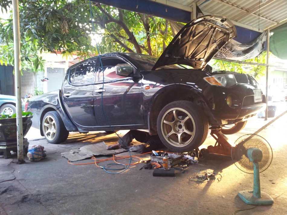 ชื่อ:  20120428_173234.jpg
ครั้ง: 2262
ขนาด:  316.2 กิโลไบต์