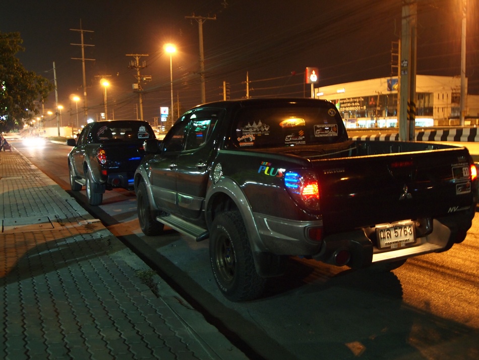 ชื่อ:  P5151639.jpg
ครั้ง: 211
ขนาด:  219.4 กิโลไบต์