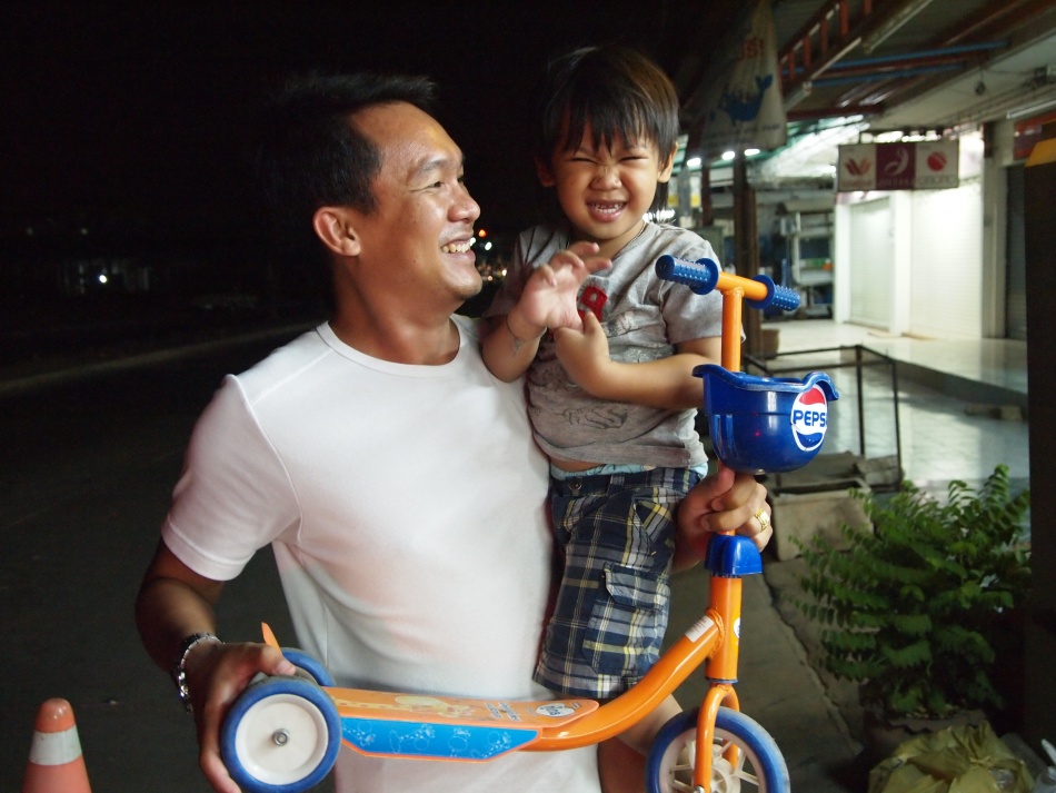 ชื่อ:  P5151651.jpg
ครั้ง: 214
ขนาด:  201.8 กิโลไบต์