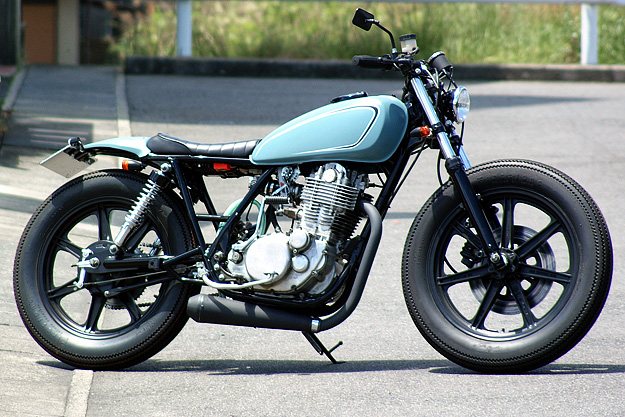 ชื่อ:  big_moon_sr400.jpg
ครั้ง: 885
ขนาด:  169.6 กิโลไบต์