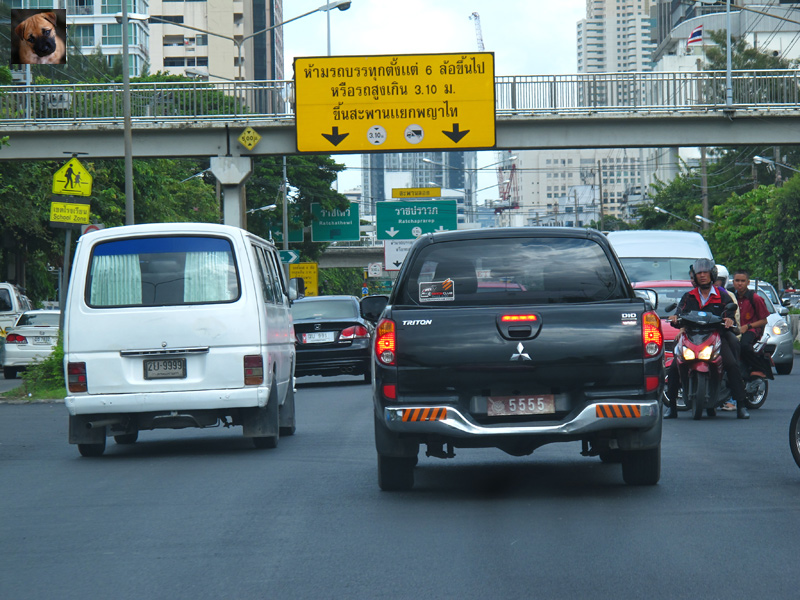 ชื่อ:  Police555.jpg
ครั้ง: 746
ขนาด:  235.1 กิโลไบต์