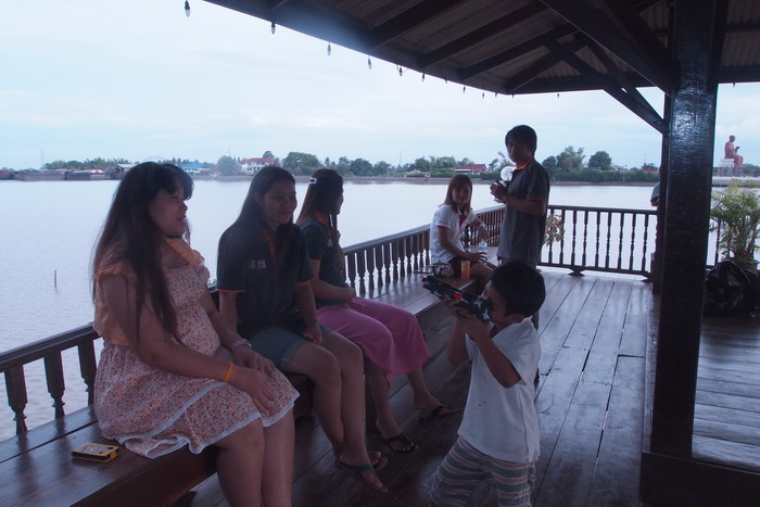 ชื่อ:  P6165110-1.jpg
ครั้ง: 618
ขนาด:  103.9 กิโลไบต์
